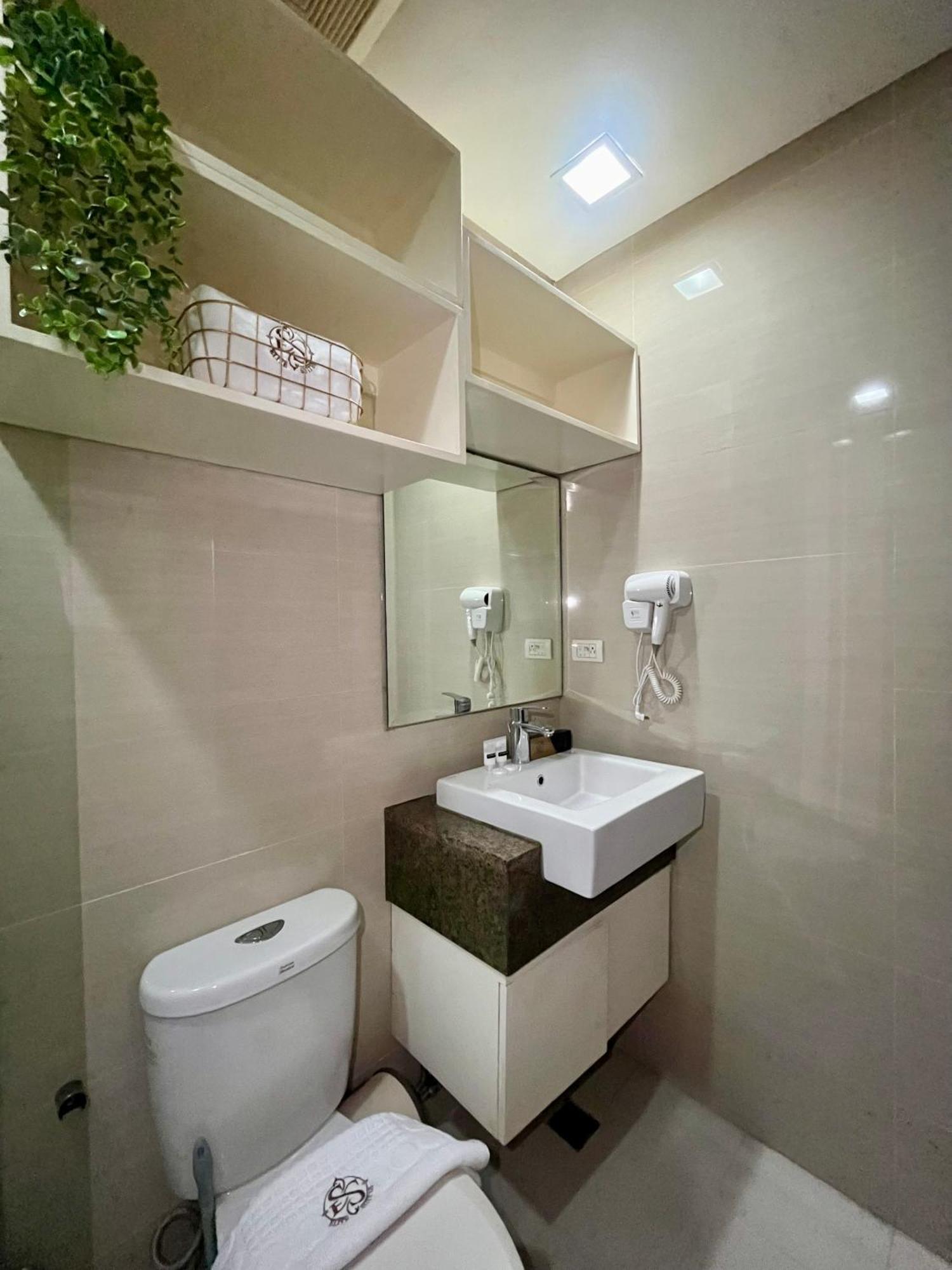 Greenbelt Hamilton Tower 1 Makati City Zewnętrze zdjęcie